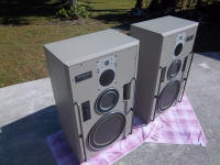 Click to enlarge to 2032 x 1524!