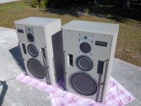 Click to enlarge to 2032 x 1524!