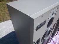 Click to enlarge to 2032 x 1524!