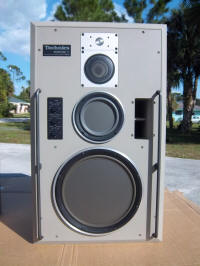 Click to enlarge to 2032 x 1524!