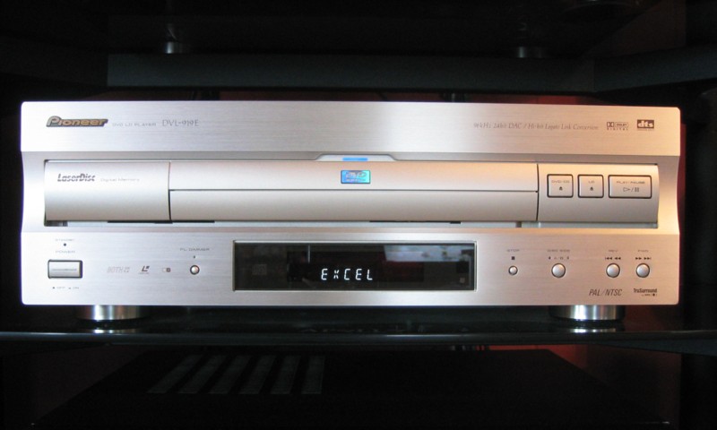 Adrian-Kingston.com Pioneer DVL-919E DVD/Laserdisc Player